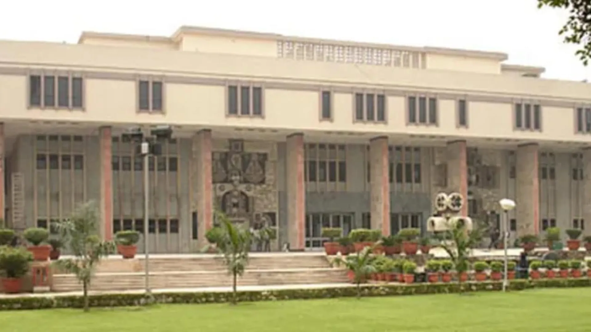 delhicourt