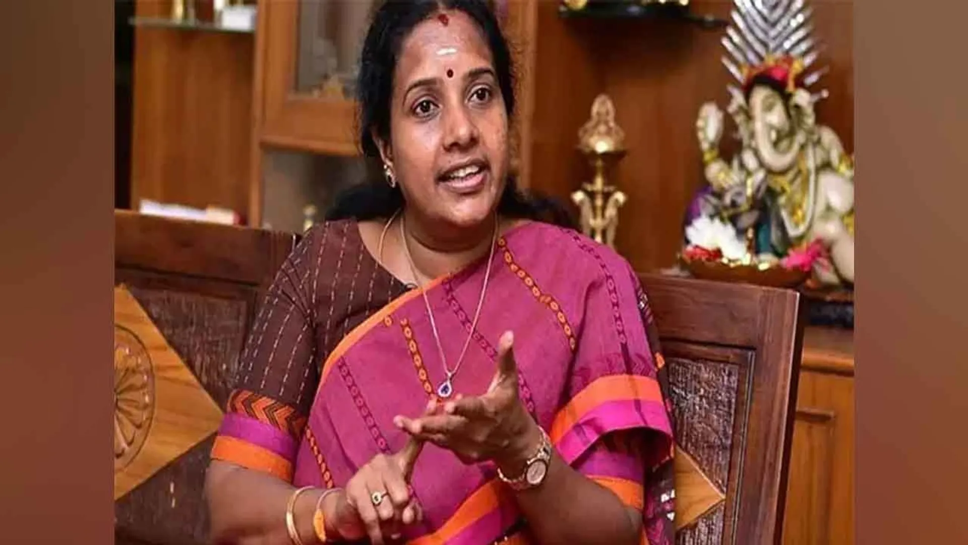 vanathi