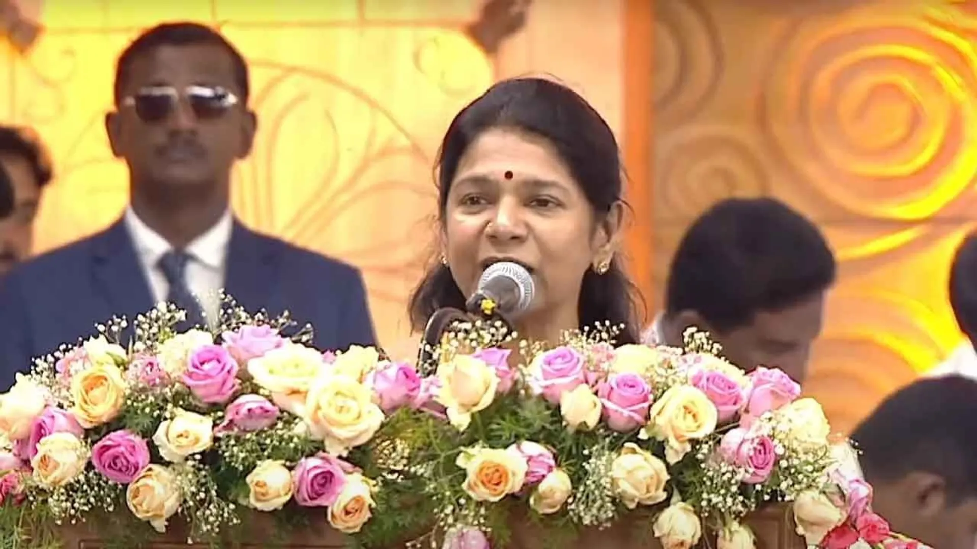 kanimozhi-dmk-karur
