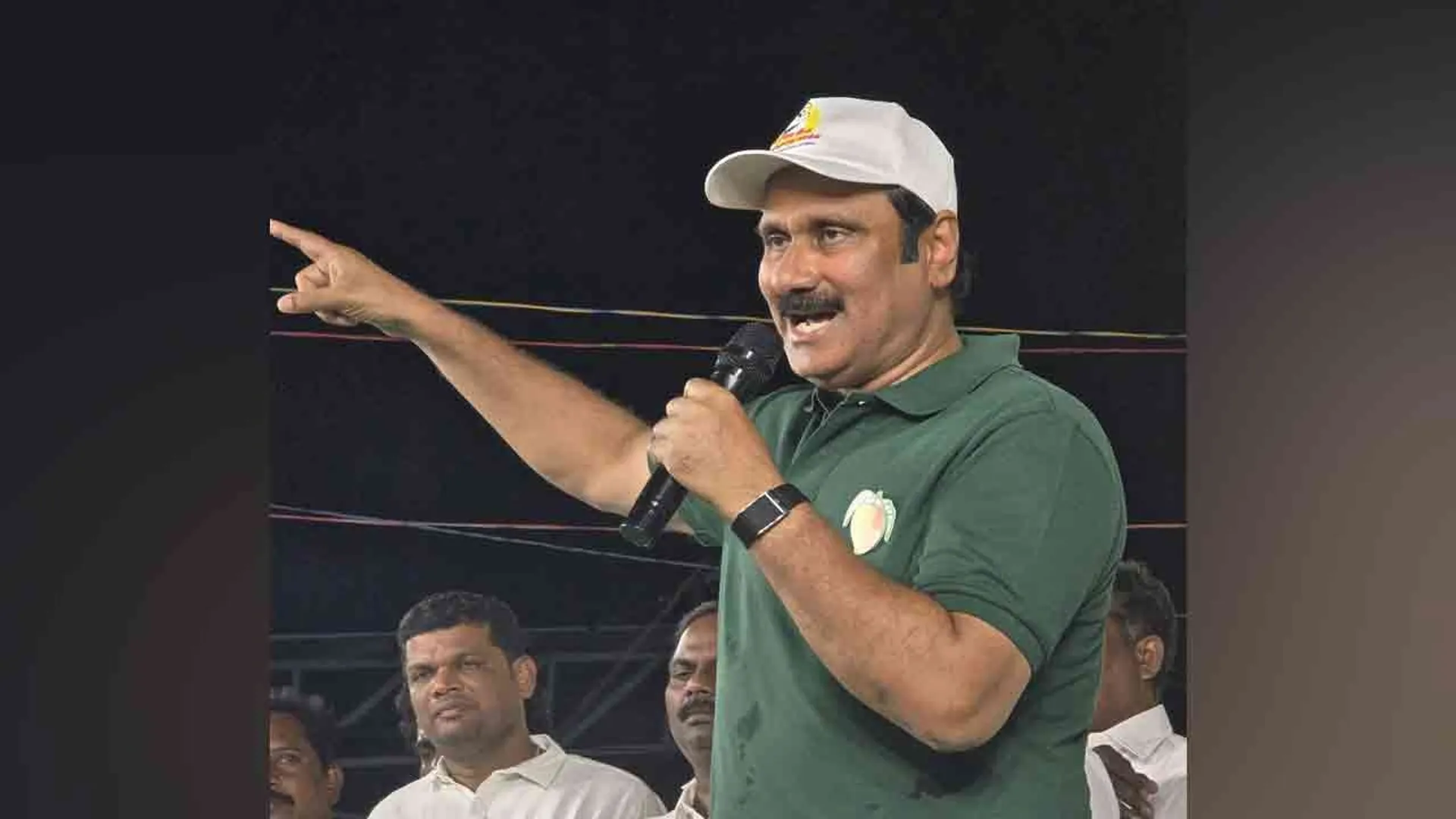 anbumani-mic-2