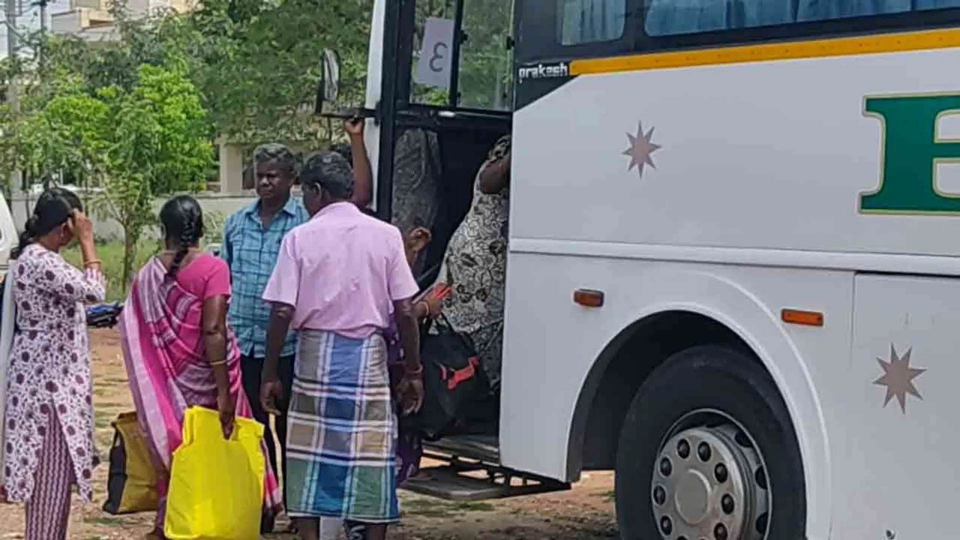 karur-to-mallapuram-stampede