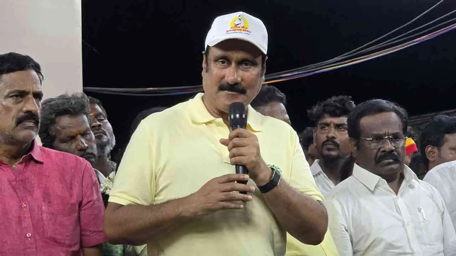 anbumani-mic-4