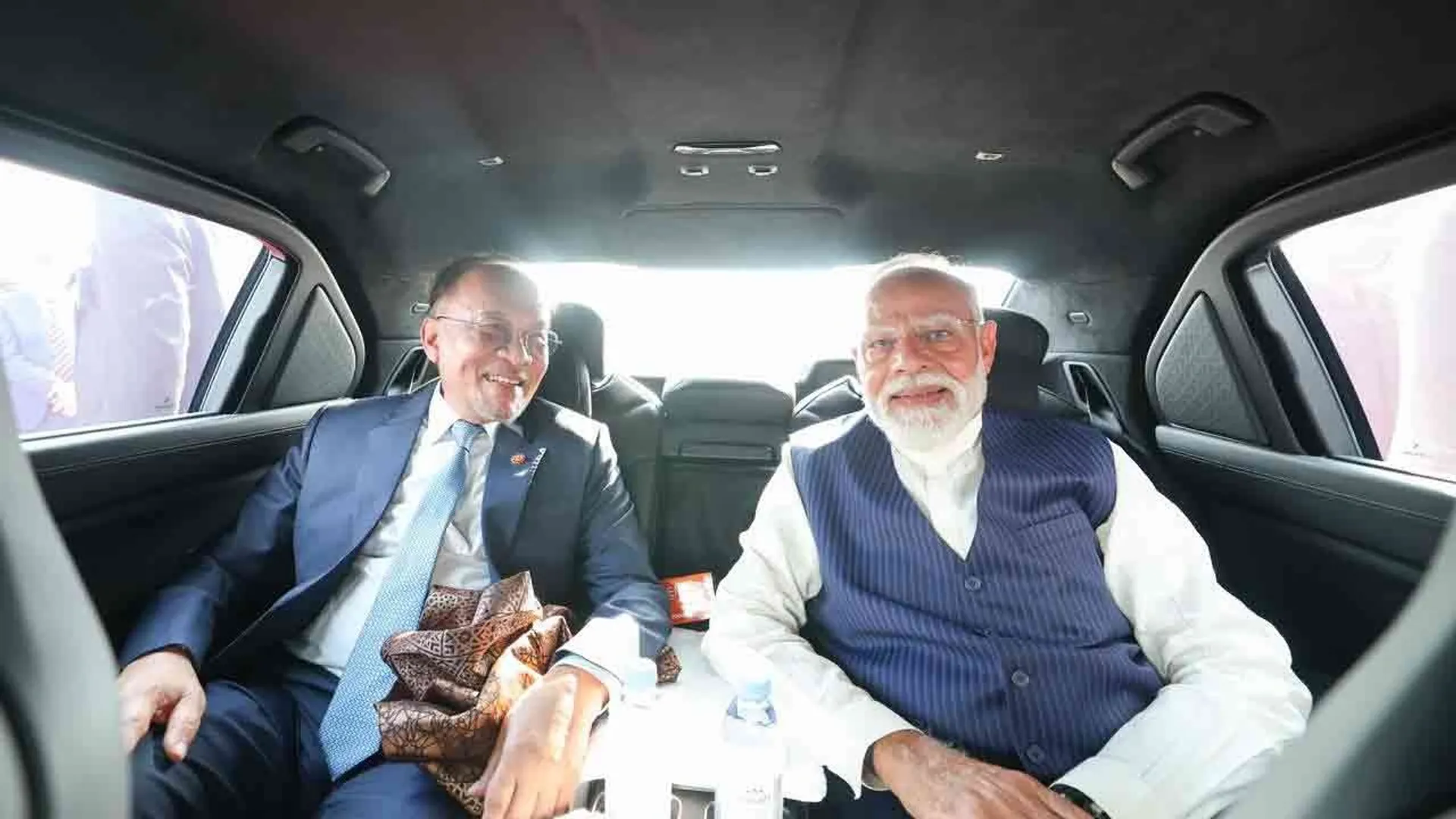 modi-malasia-pm-car
