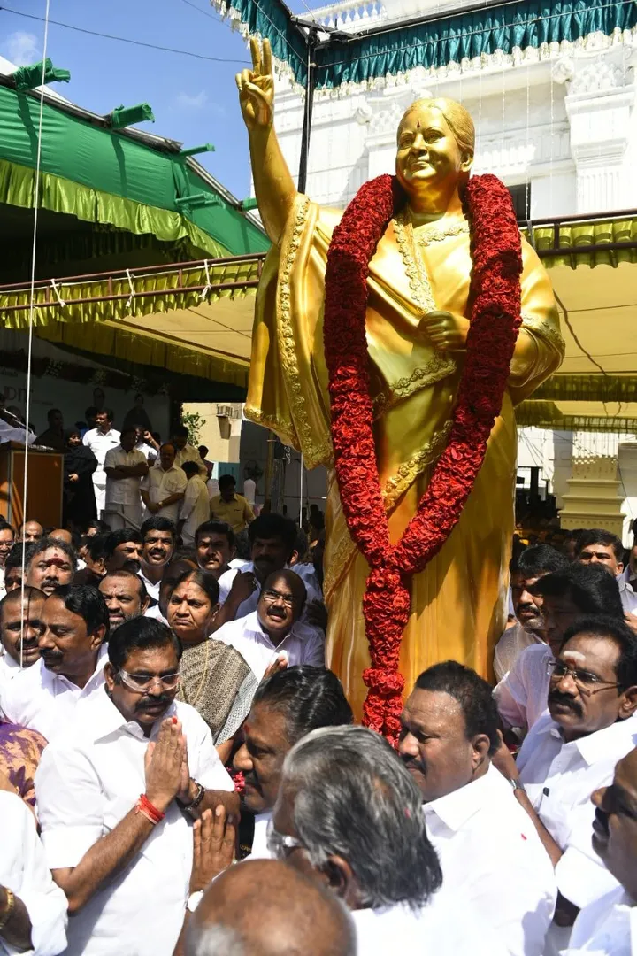 jayalalithaa statue memes