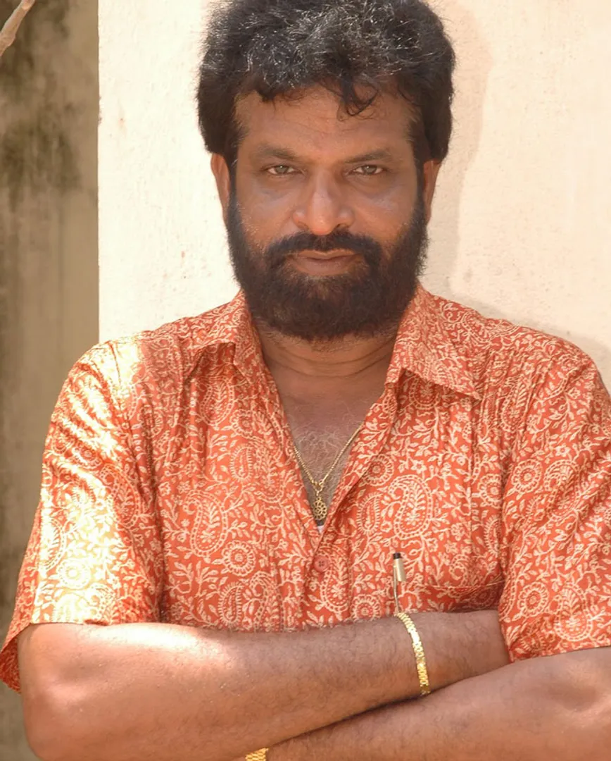 /idhalgal/eniya-utayam/story-unexcited-poet-director-yaar-kannan