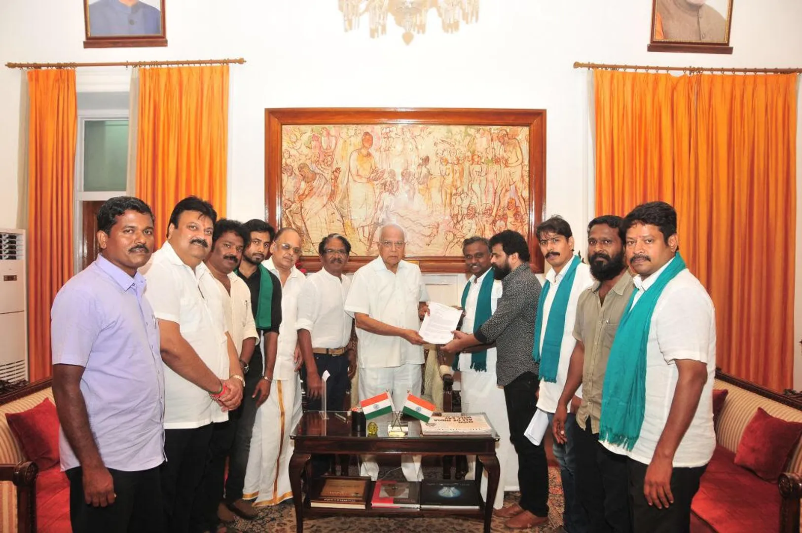 Bharathiraja meet Governor