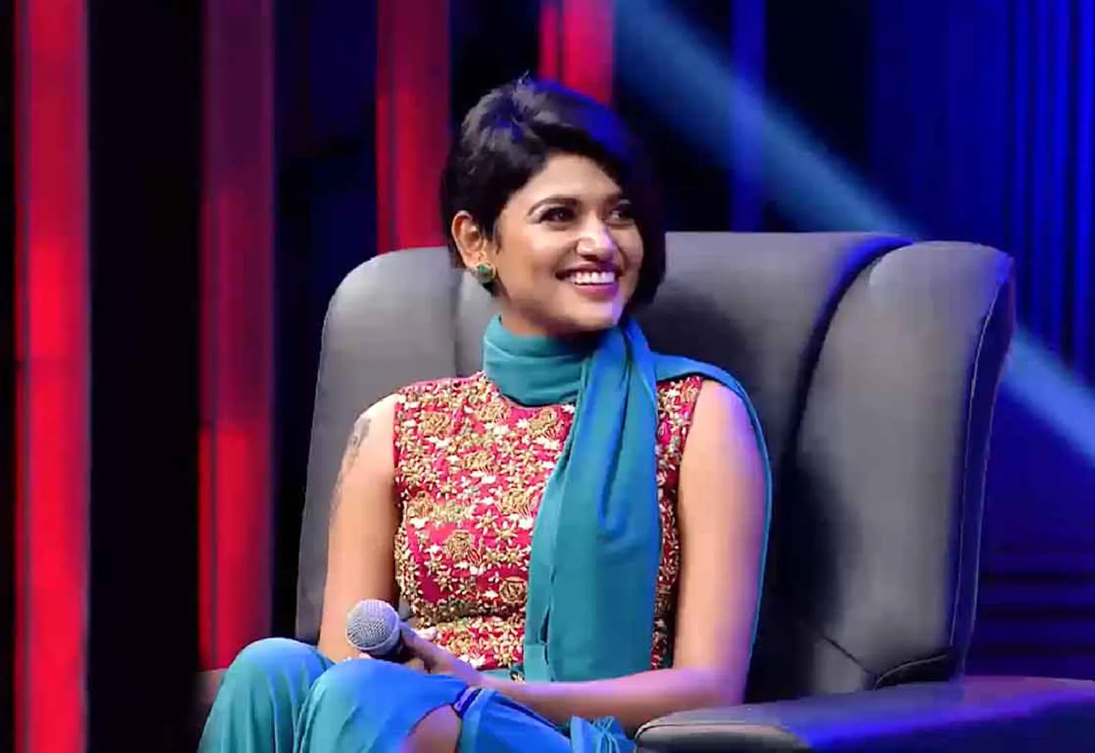oviya