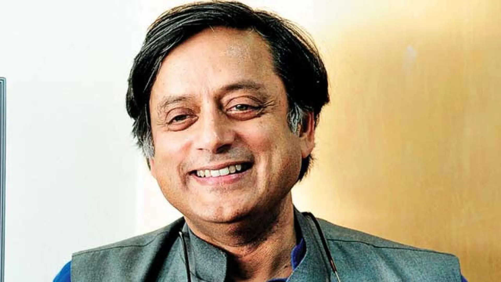 shashi tharoor