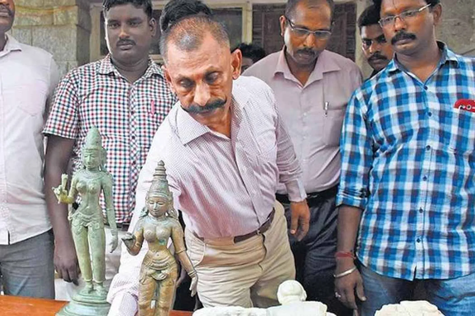 pon manickavel