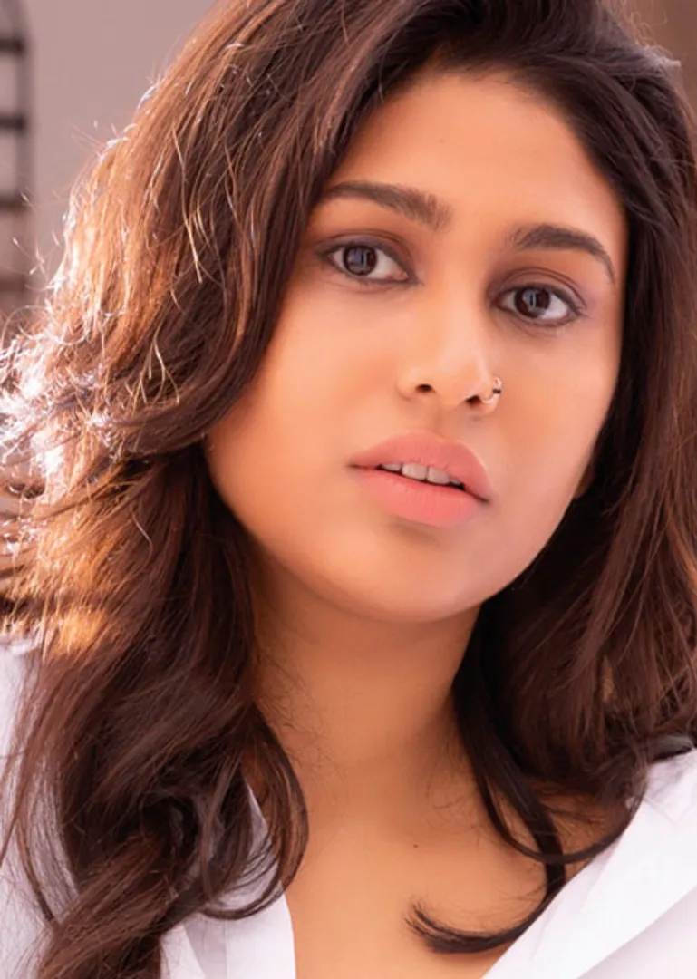 /idhalgal/cinikkuttu/story-and-character-are-important-me-manisha-yadav