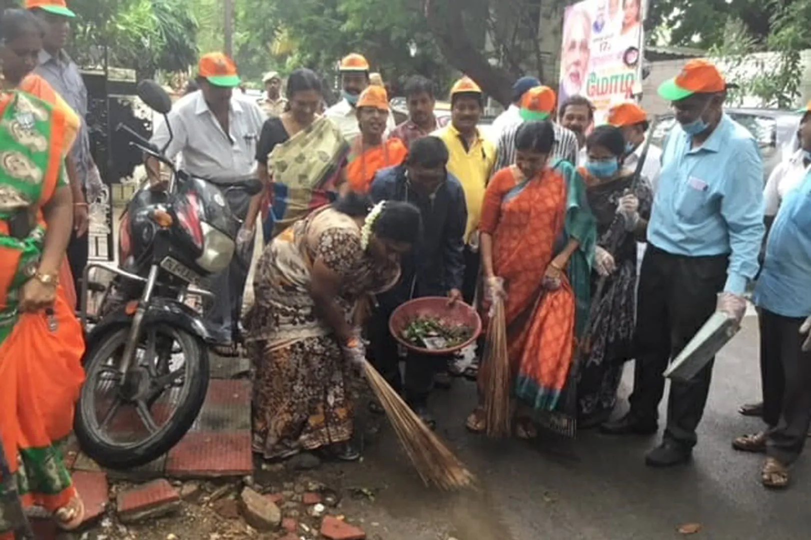 தூய்மை இந்தியா இடம்: பாரதிய ஜனதா அலுவலகம் (படங்கள்)