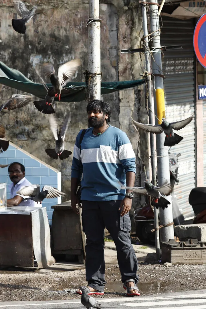 விஜய்சேதுபதி - திரிஷா நடிக்கும் “ 96 “ {Images}