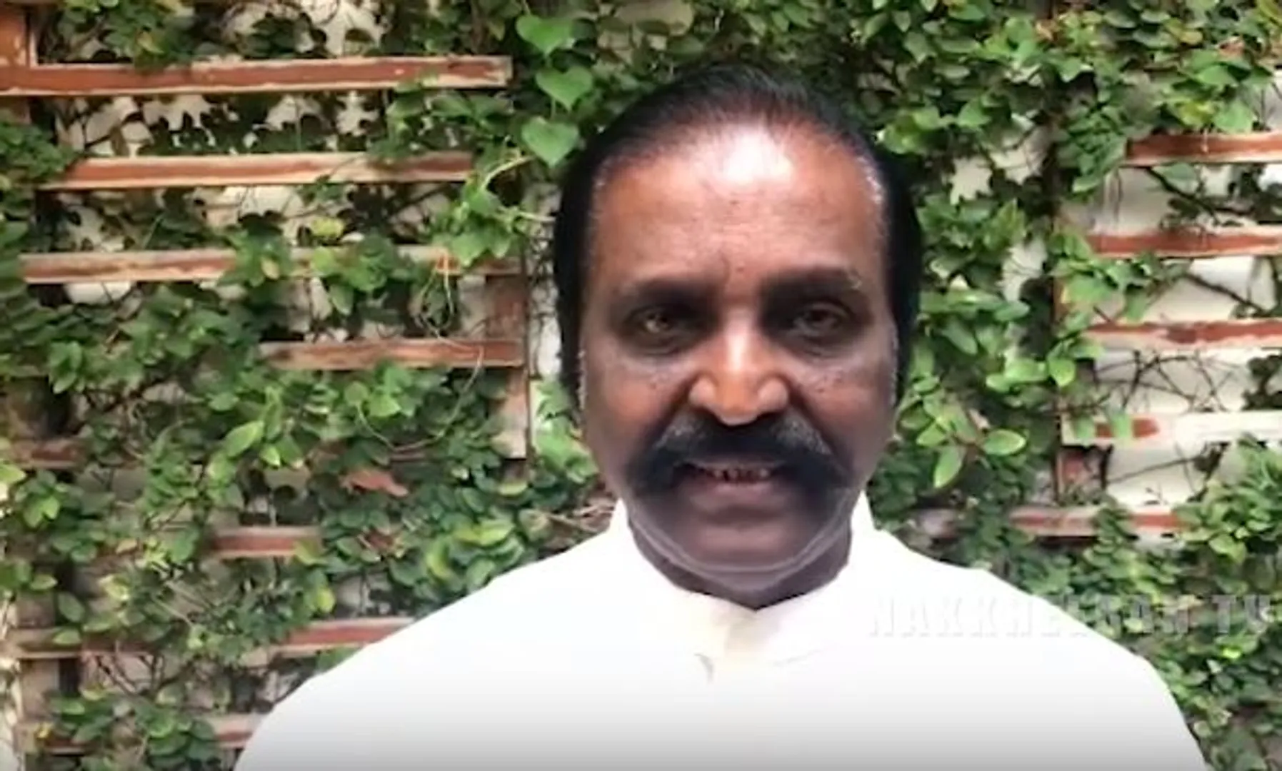 Vairamuthu 