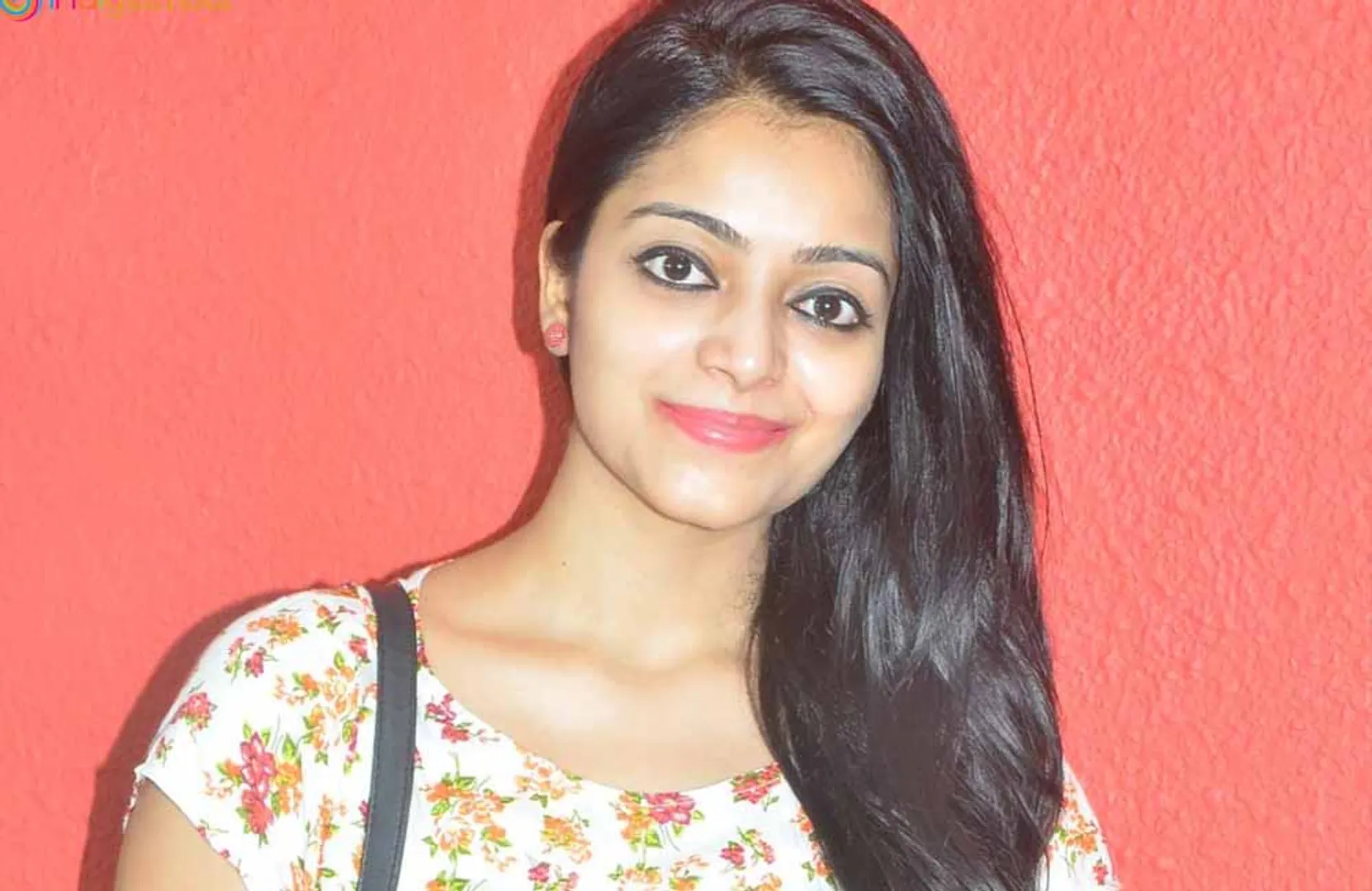 actress janani iyer