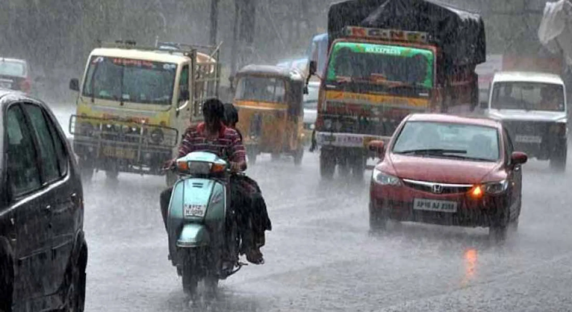  Heavy rains in Sivagangai and Madurai