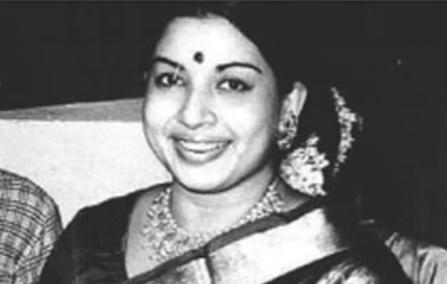 jayalalitha white and black