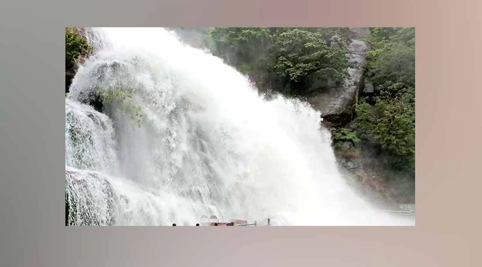 kutralam-falls