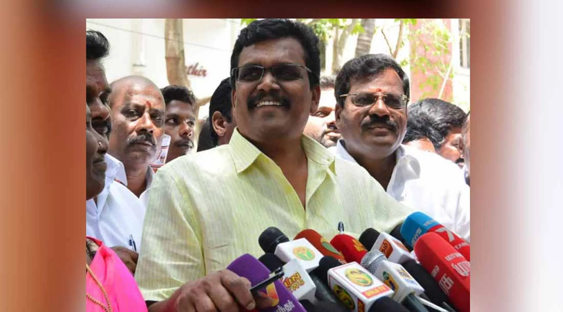 Thanga-Tamil-Selvan