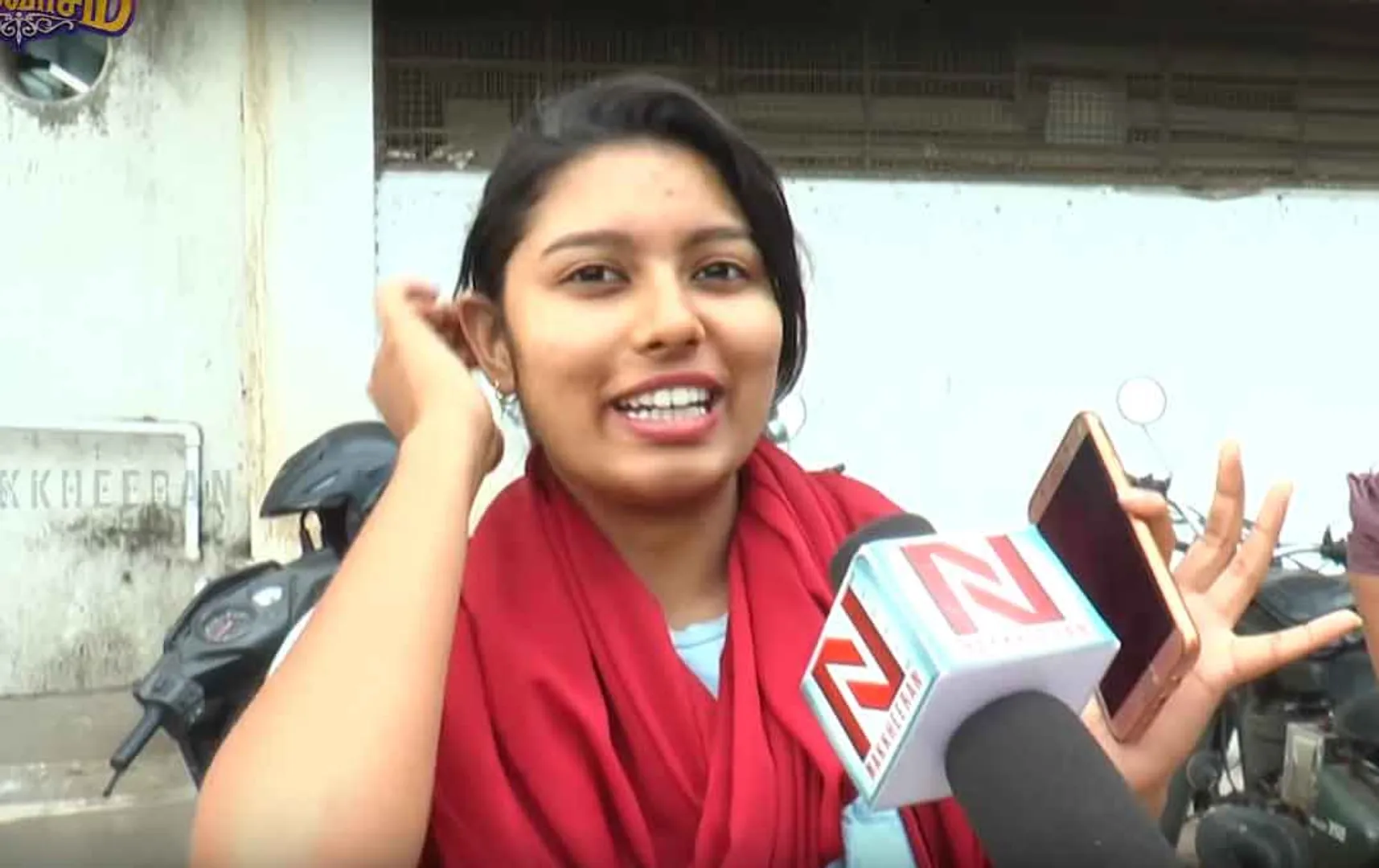 'பேட்ட பப்ஜி மாதிரி இருக்கு’ பேட்ட இரண்டாம் நாள் மக்கள் கருத்து