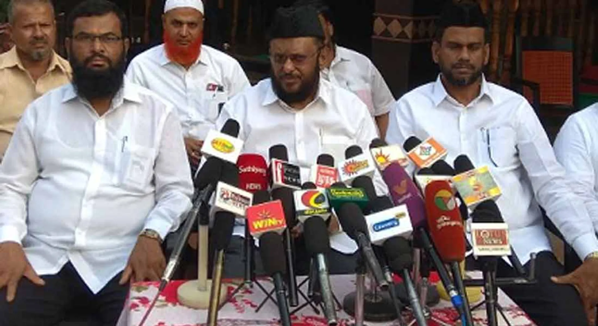 Eps is reasonable to resign post in Kodanadu affair - the leader of manithaneya makkal katchi Jawaharlullah