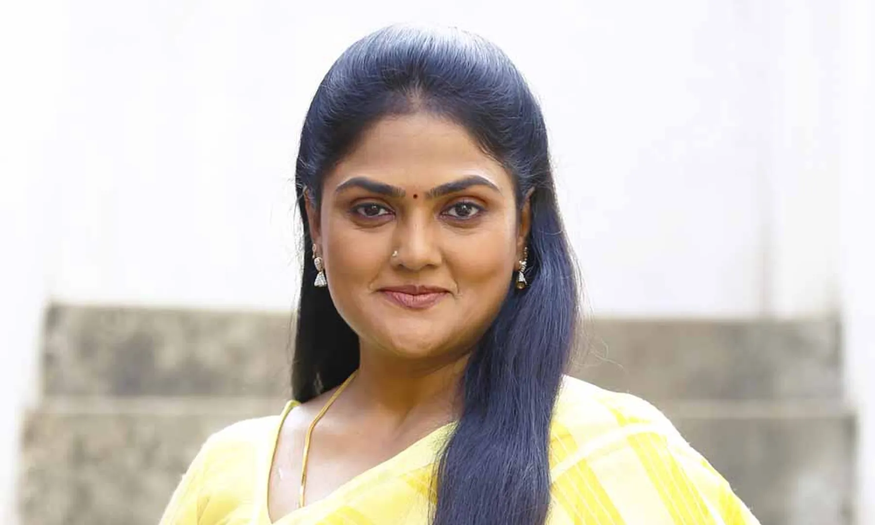 actress nirosha