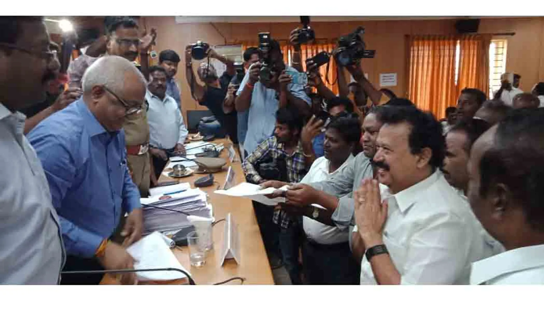 dmk mla