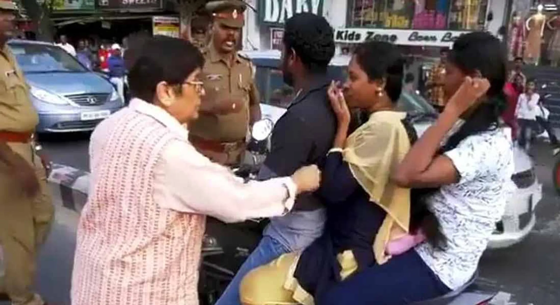  Police ordered fine for not submitting helmet