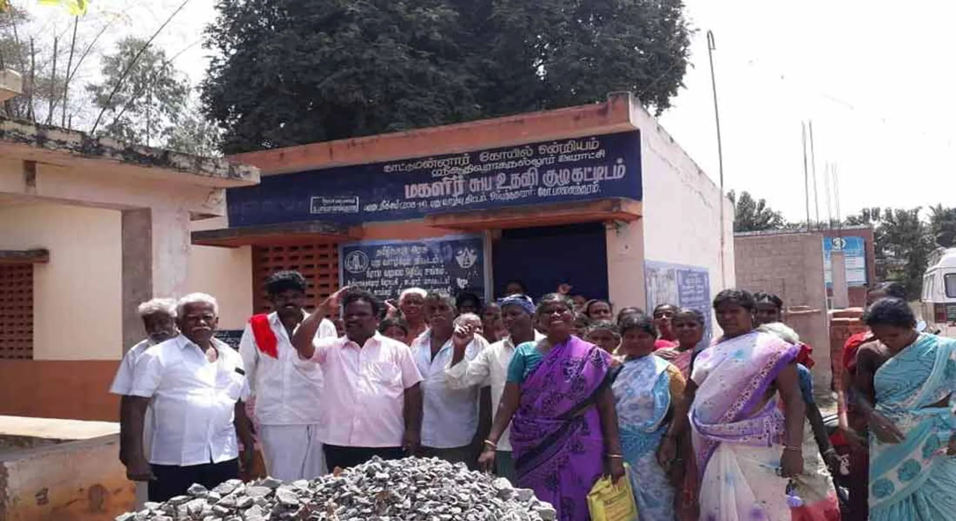  Where is my name on the poverty line? -The agrarian workers blockade fight !!