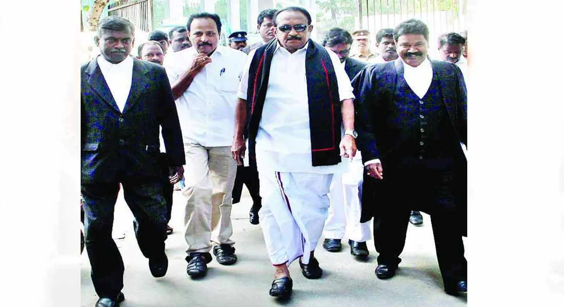Vaiko presence in Egmore court