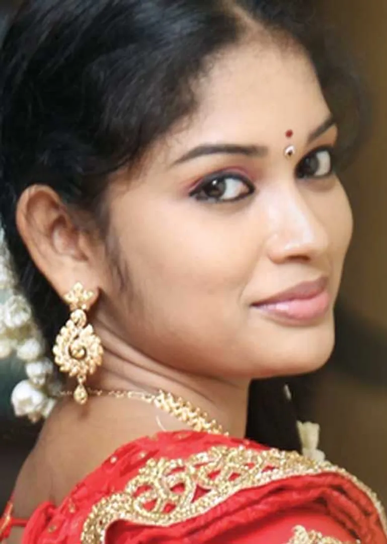 /idhalgal/cinikkuttu/do-not-find-tamils-priyanka