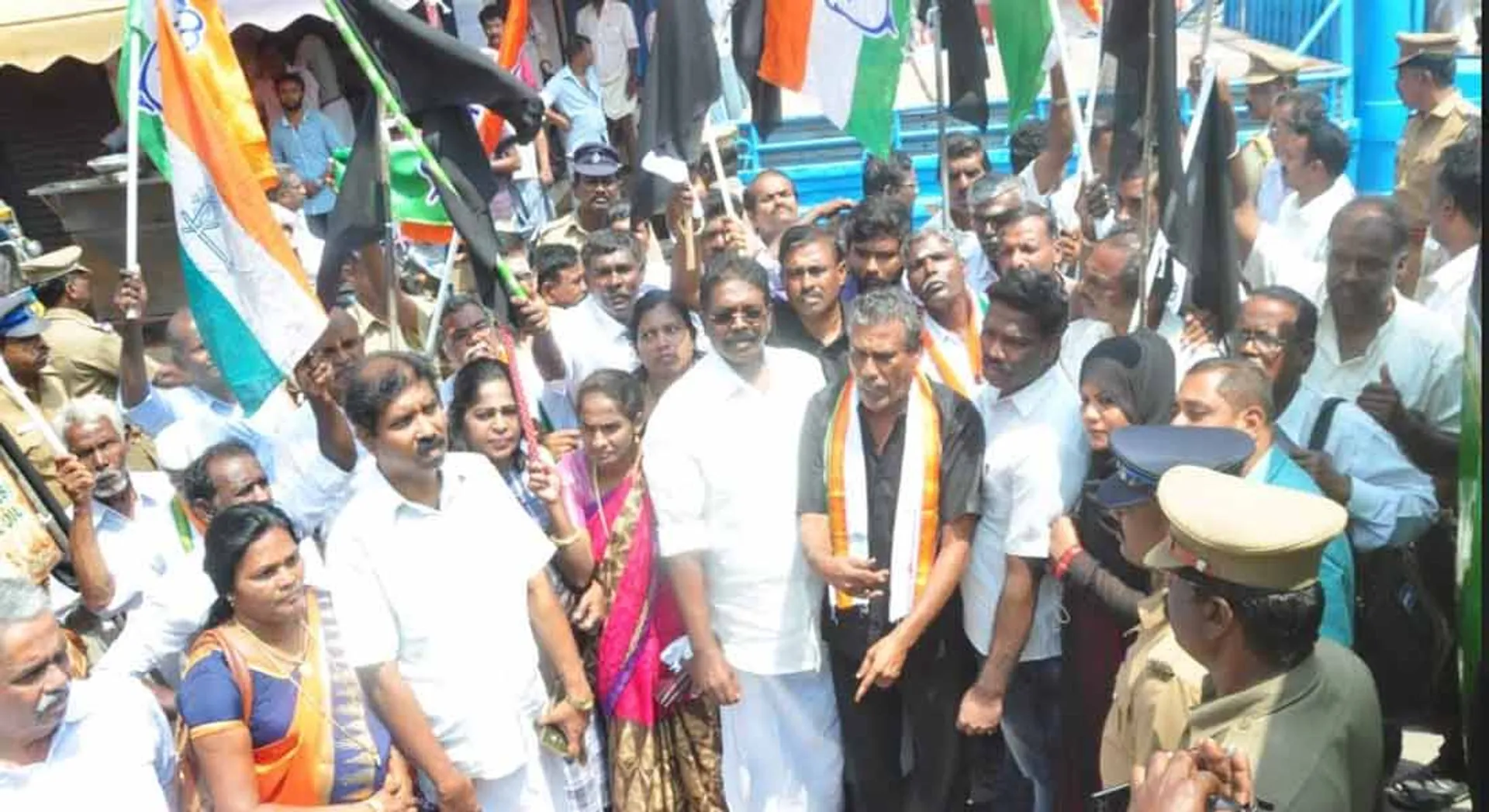 congress members arrested in nagarkovil for protest against modi visit 