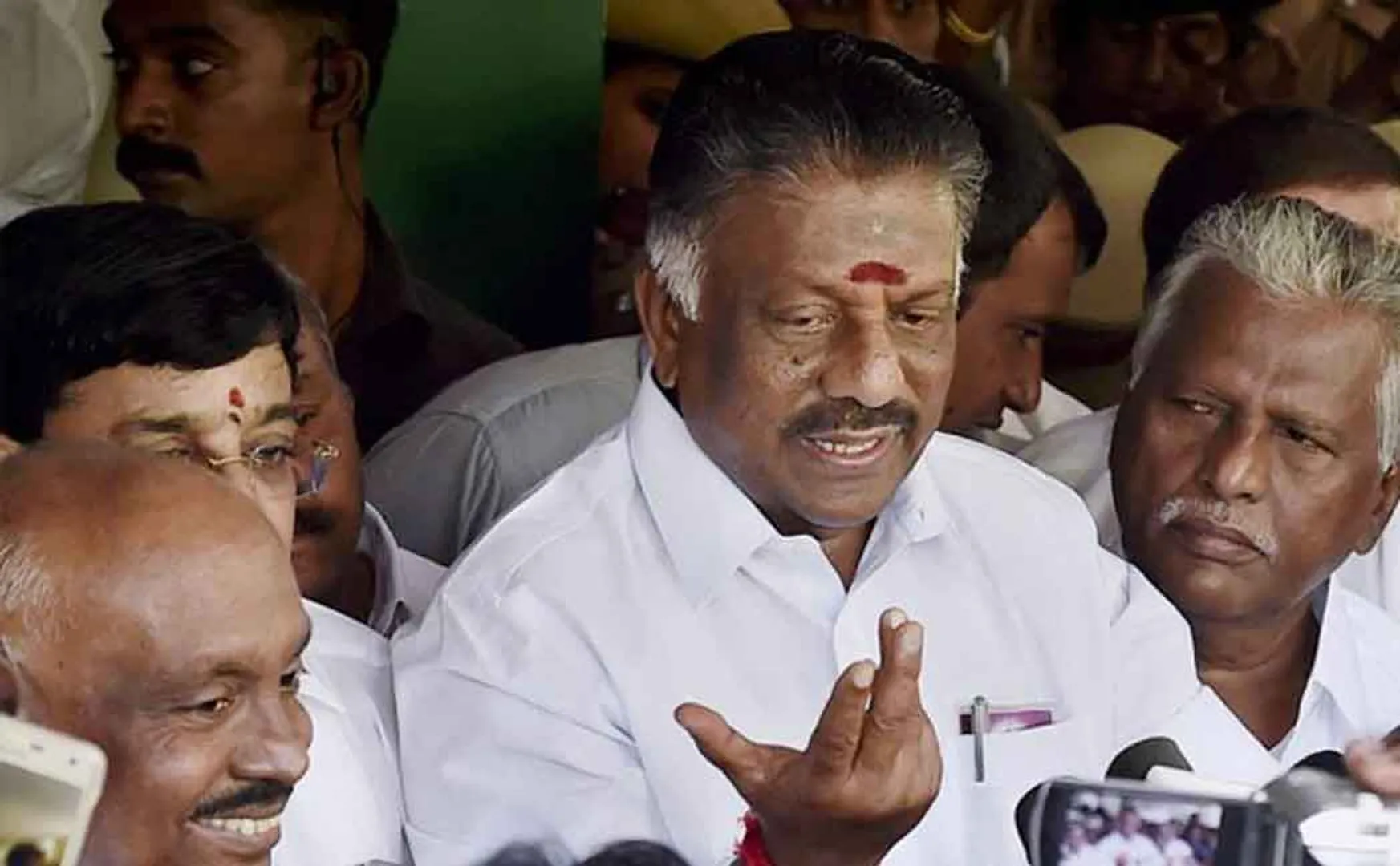 opanneerselvam