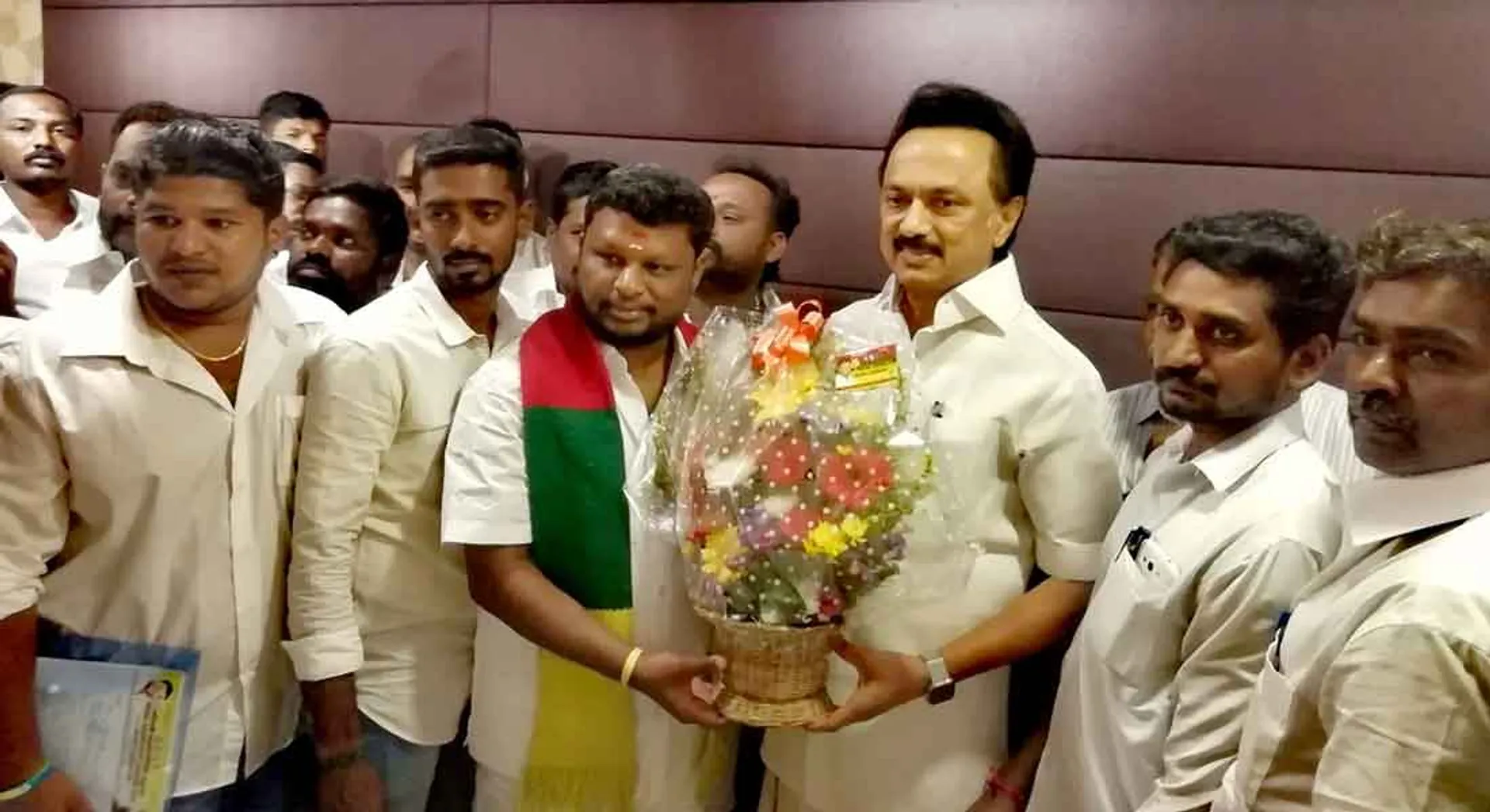 makkal marumalarchi Party supported the DMK