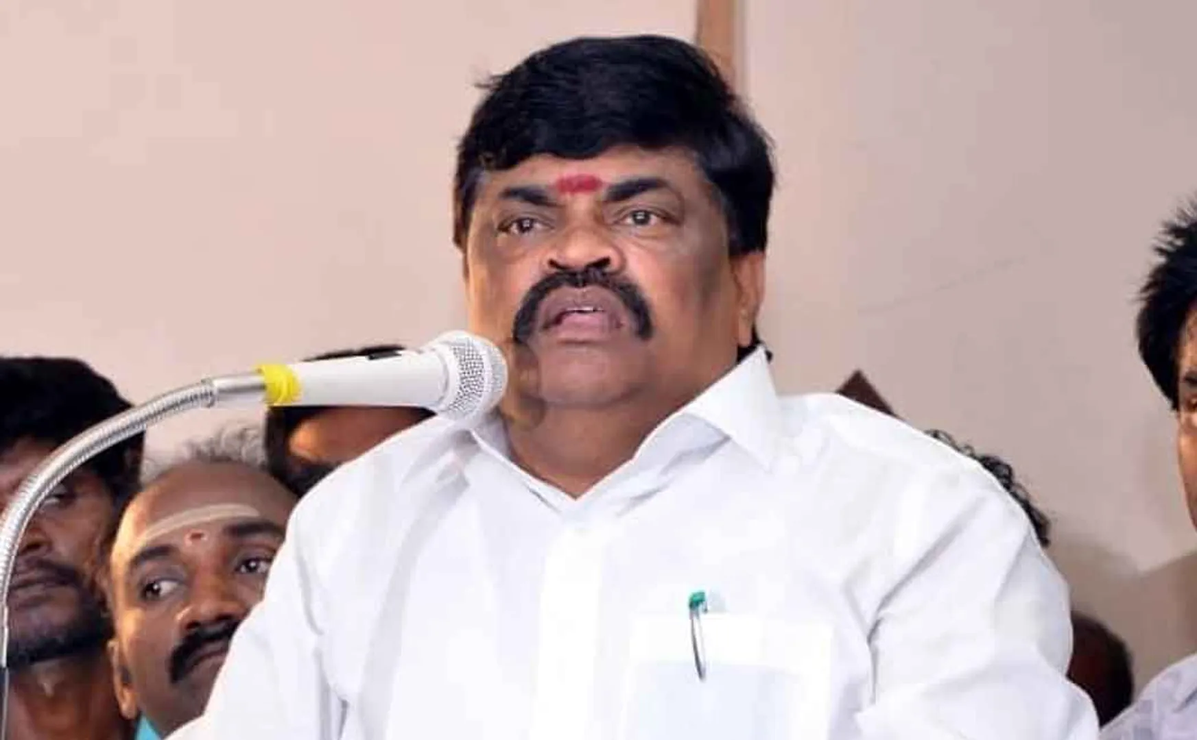 In the election manifesto a helicopter for home rajendira balaji countered ttv dinakaran 