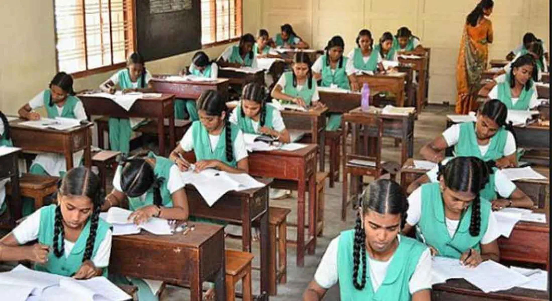  10 Class math exam are very difficult ... parents are dissatisfied
