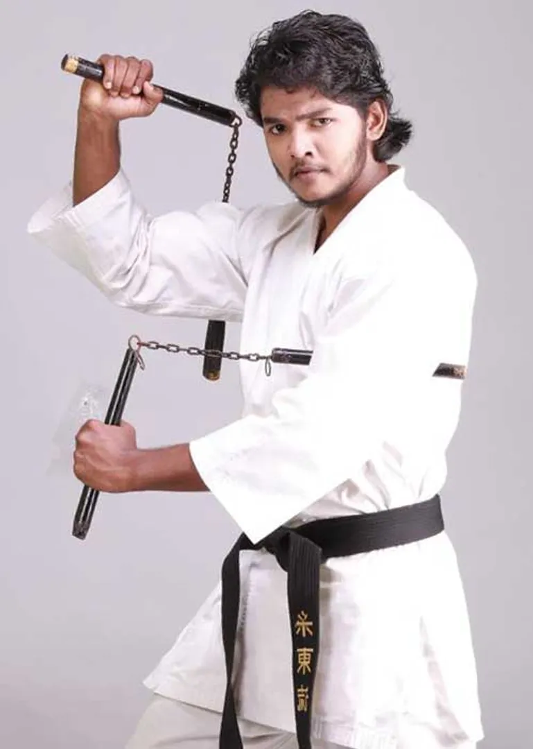 /idhalgal/cinikkuttu/do-not-even-have-rope-hero-hero