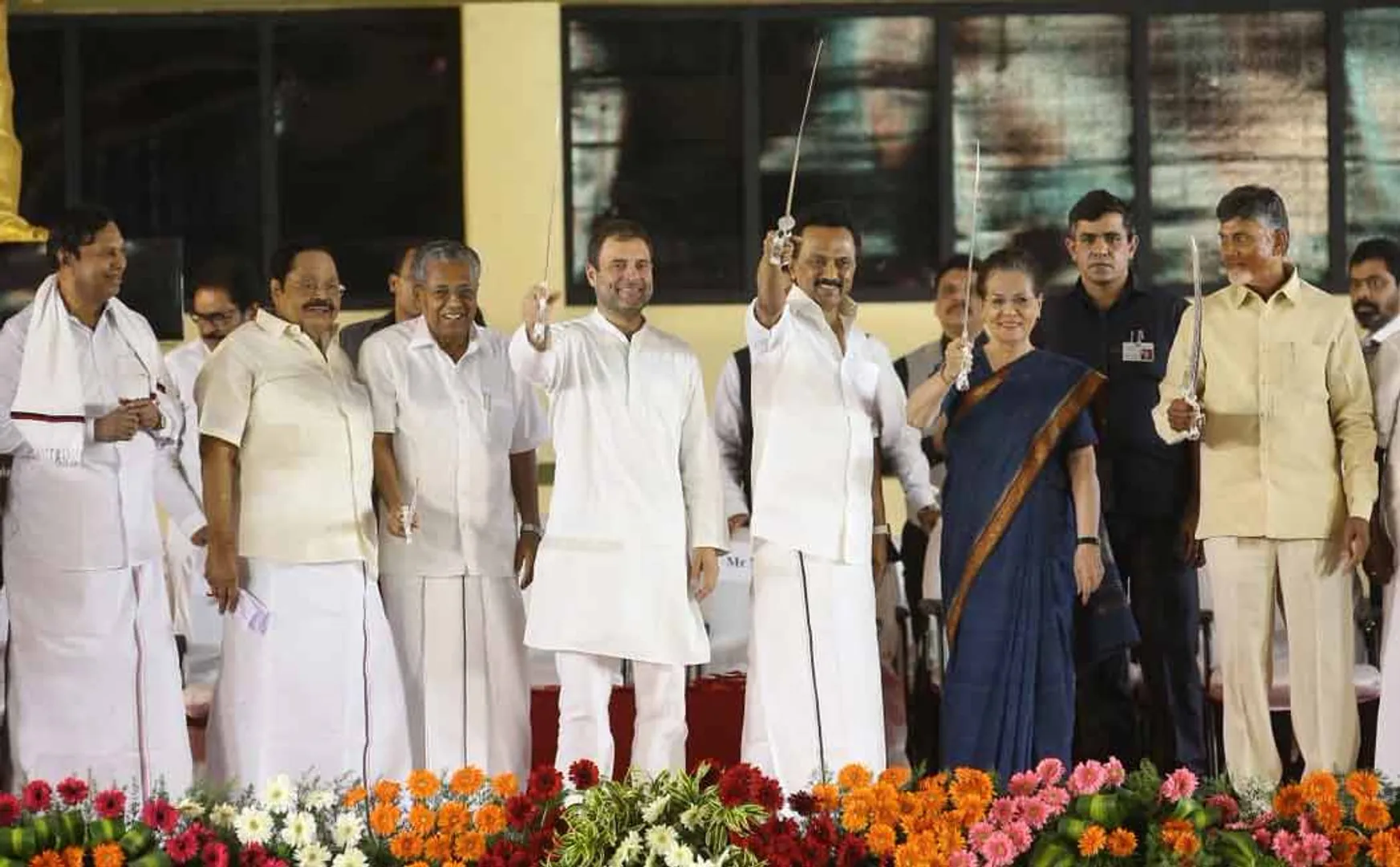 Family politics is only the Congress and the DMK? 