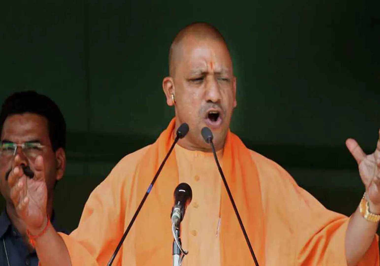 election commision warn yogi aadityanath to be carefull at campaigning