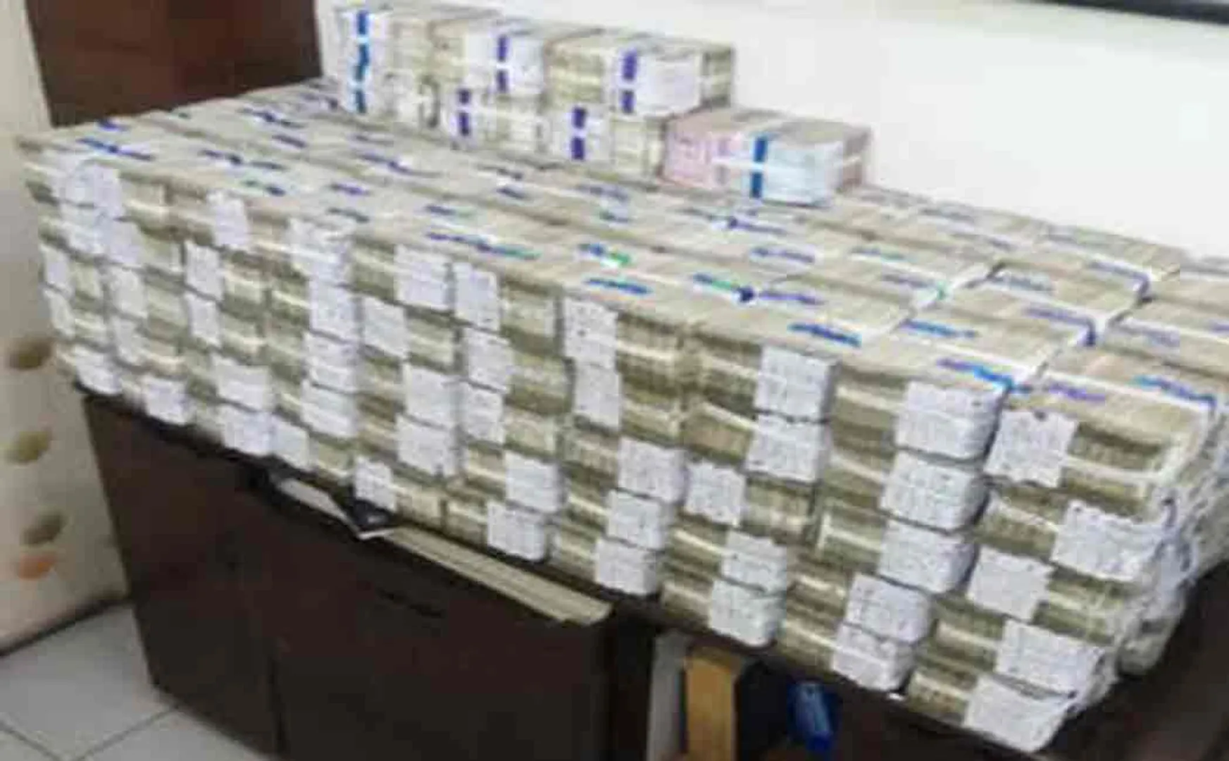 8 crore cash seized in telangana from bjp workers