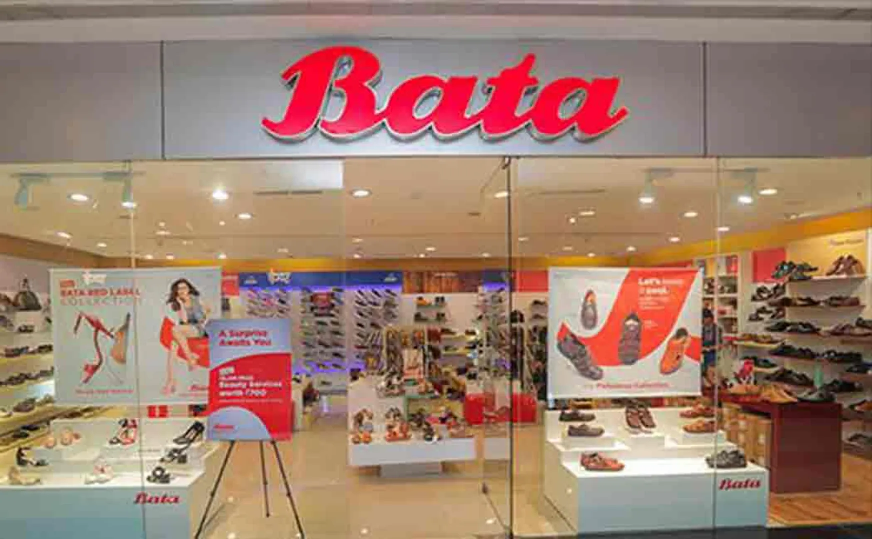 consumer court fined bata 9000 rupees for asking 3 rupees from customer