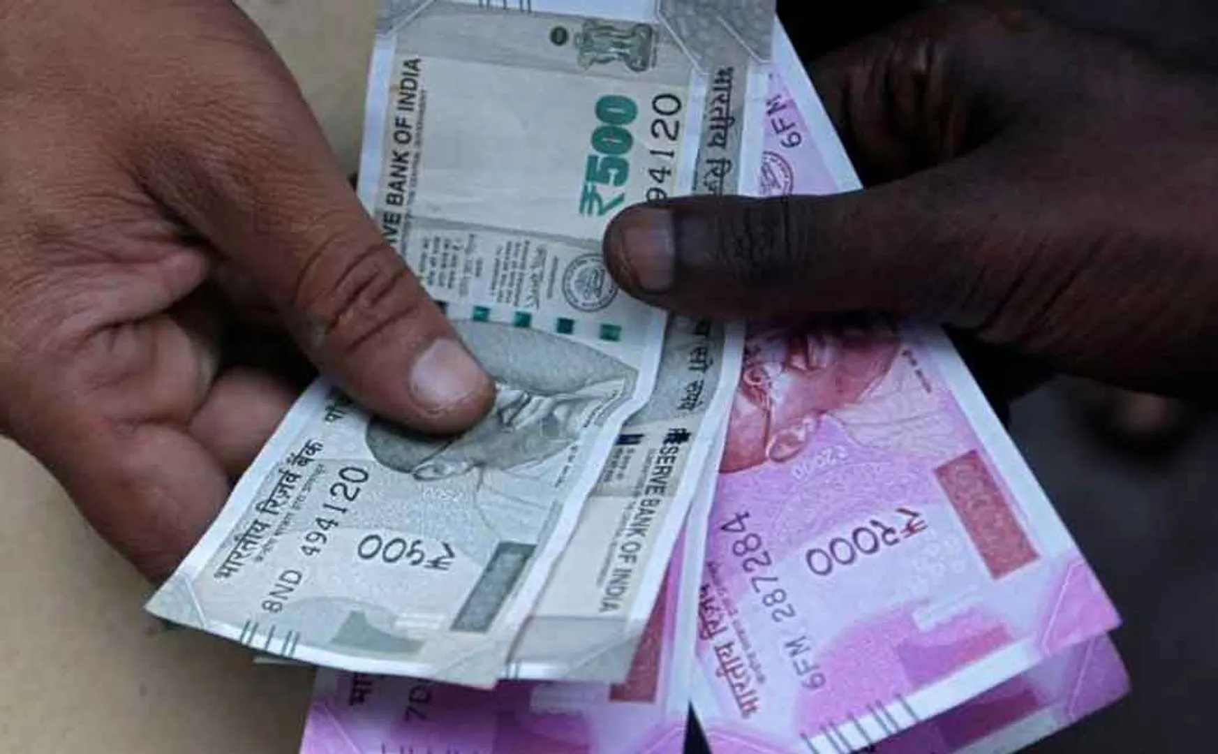 Rs 2,000 for each voters in villathikulam