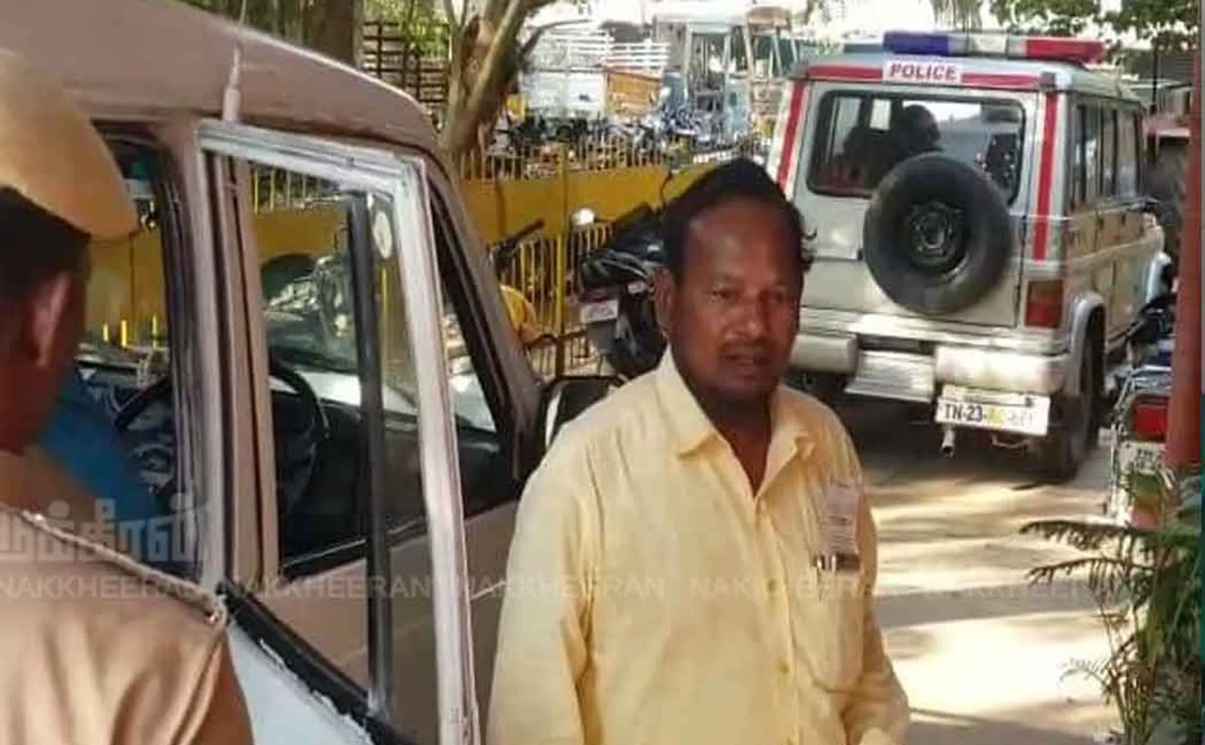 dmk worker arrested in vellore