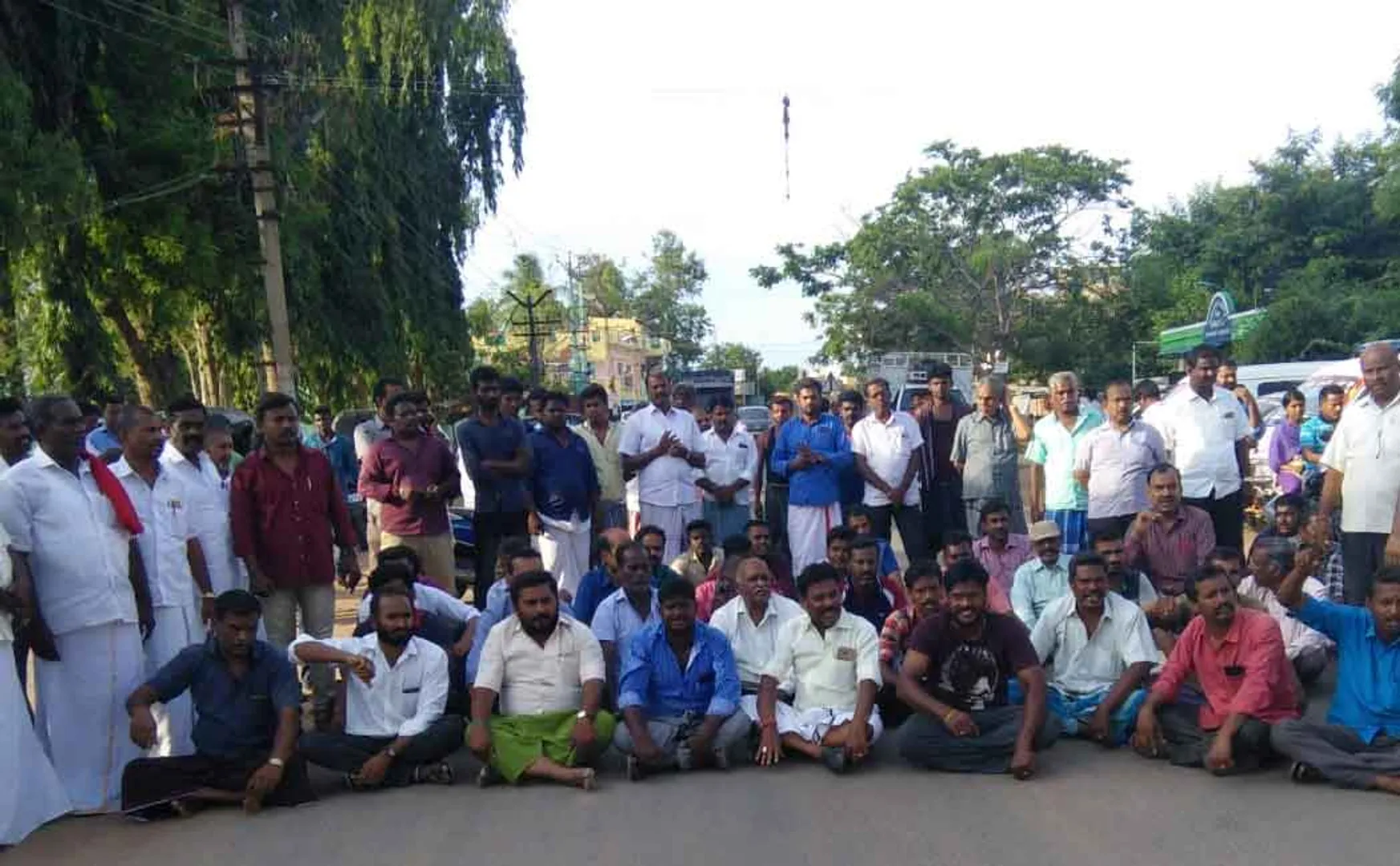 youth murder; relatives protest 