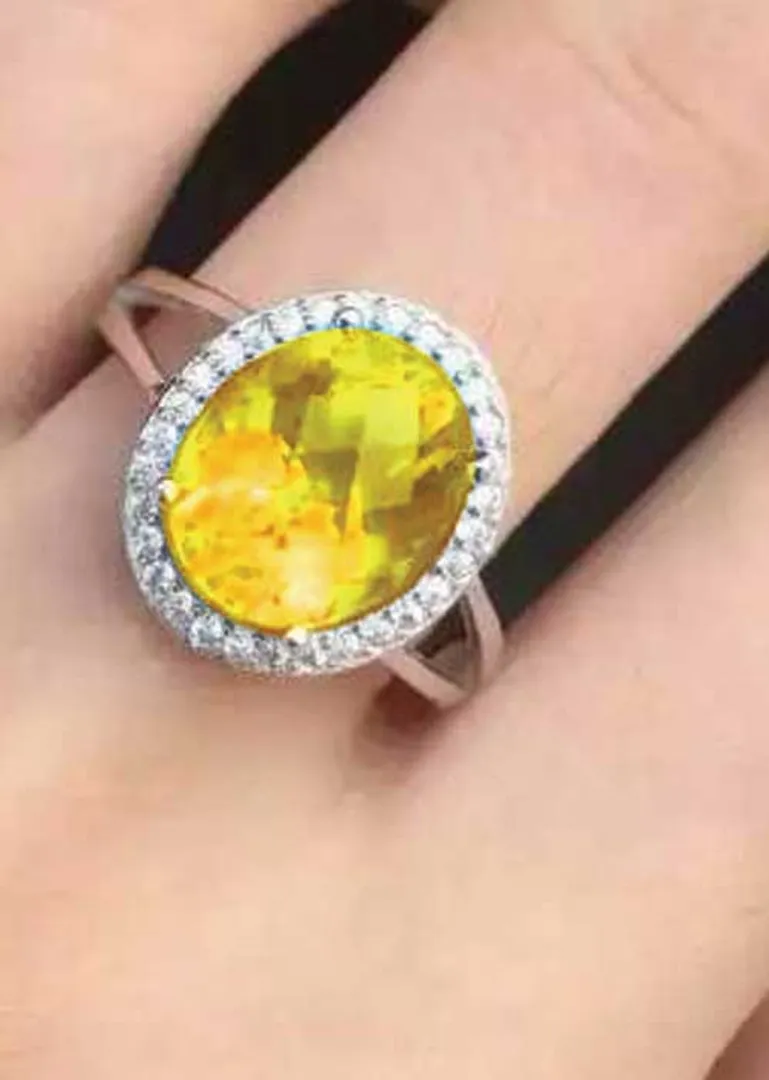 /idhalgal/balajothidam/whats-good-wearing-topaz