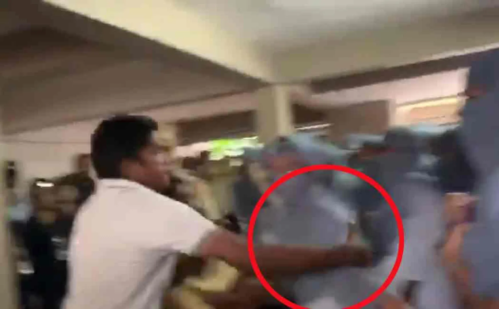 andhra medical students assaulted by a cop