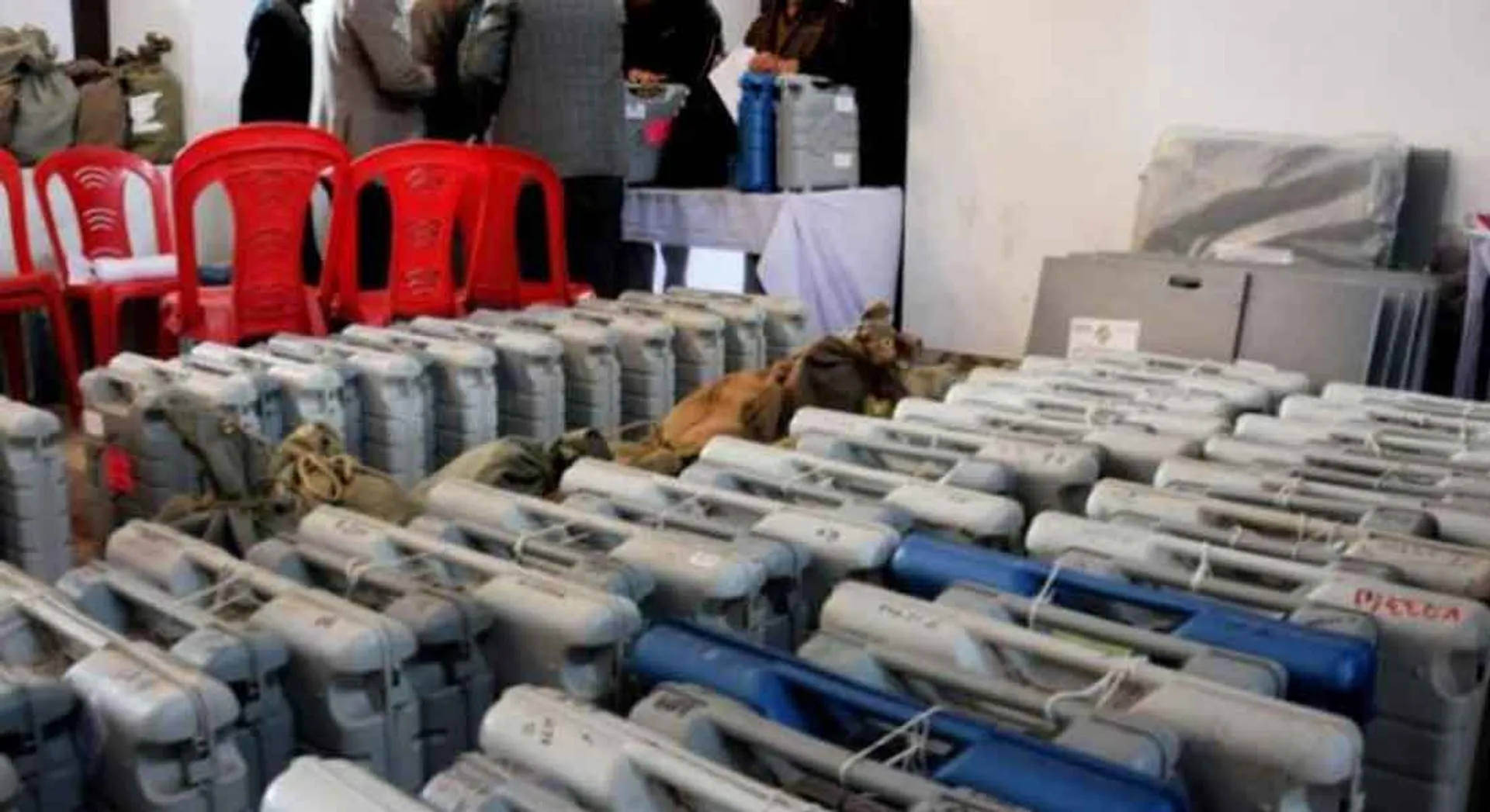  What is the reason for 20 voting machines for traveling to Theni?