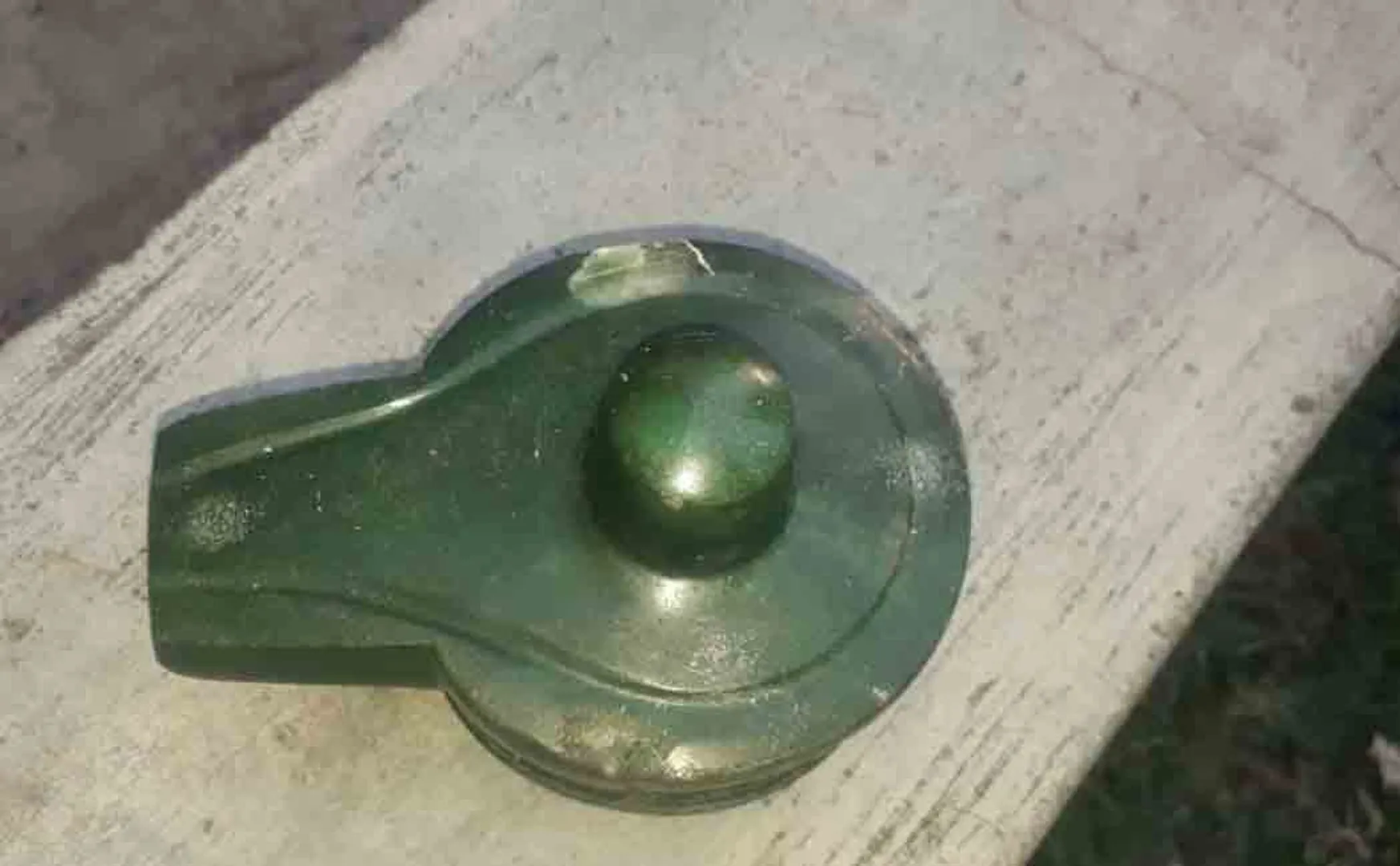 Maragatha Lingam found in trash 