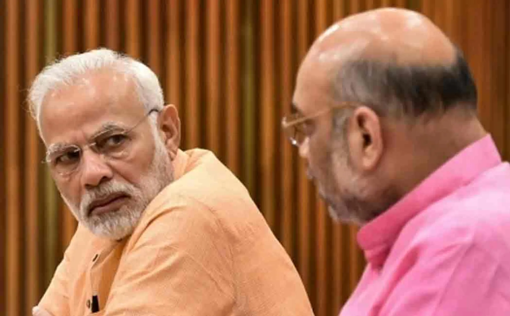 ashok lavasa writes letter to sunil arora about modi and amitshah 