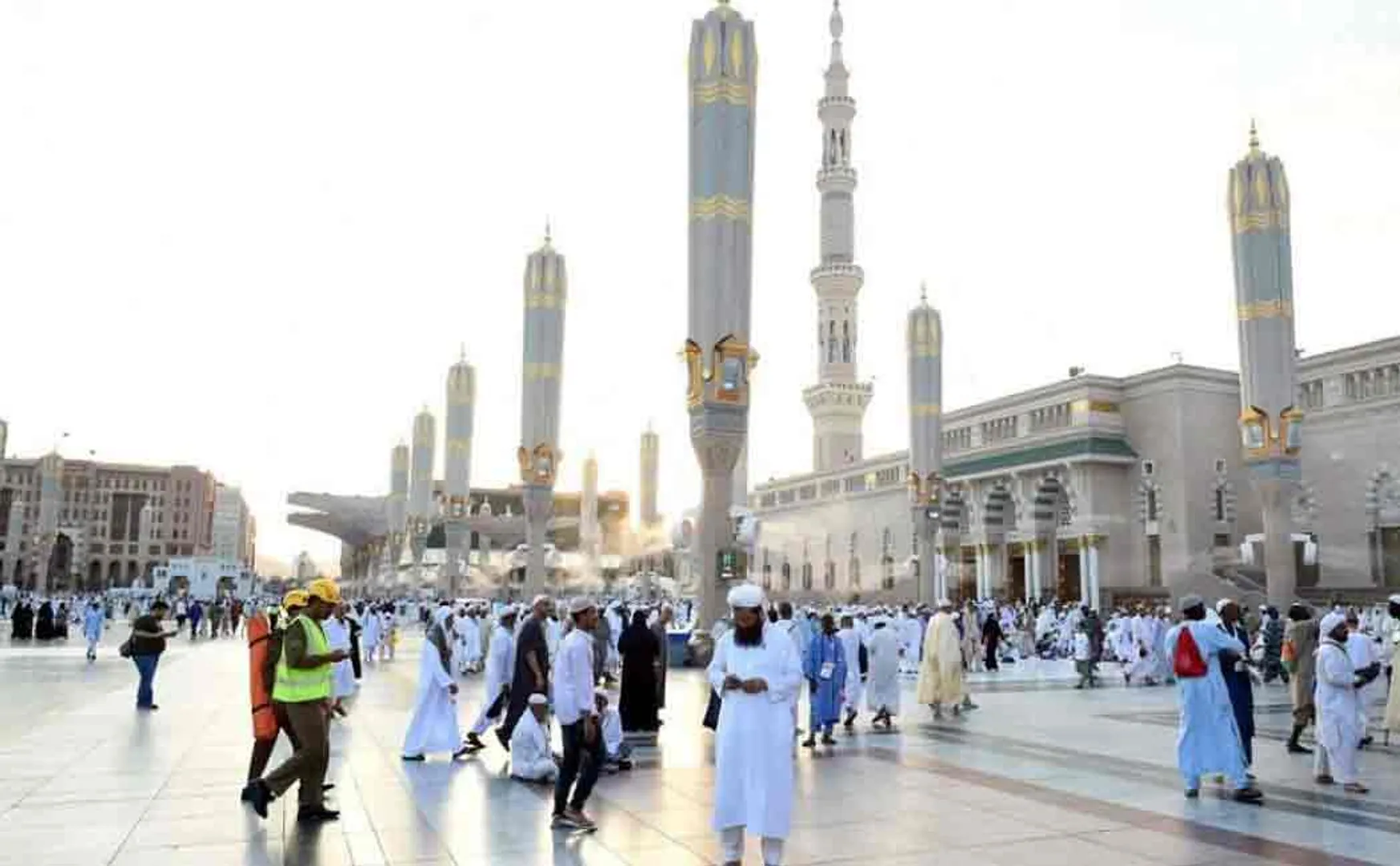 missiles destructed near makkah in saudi arabia