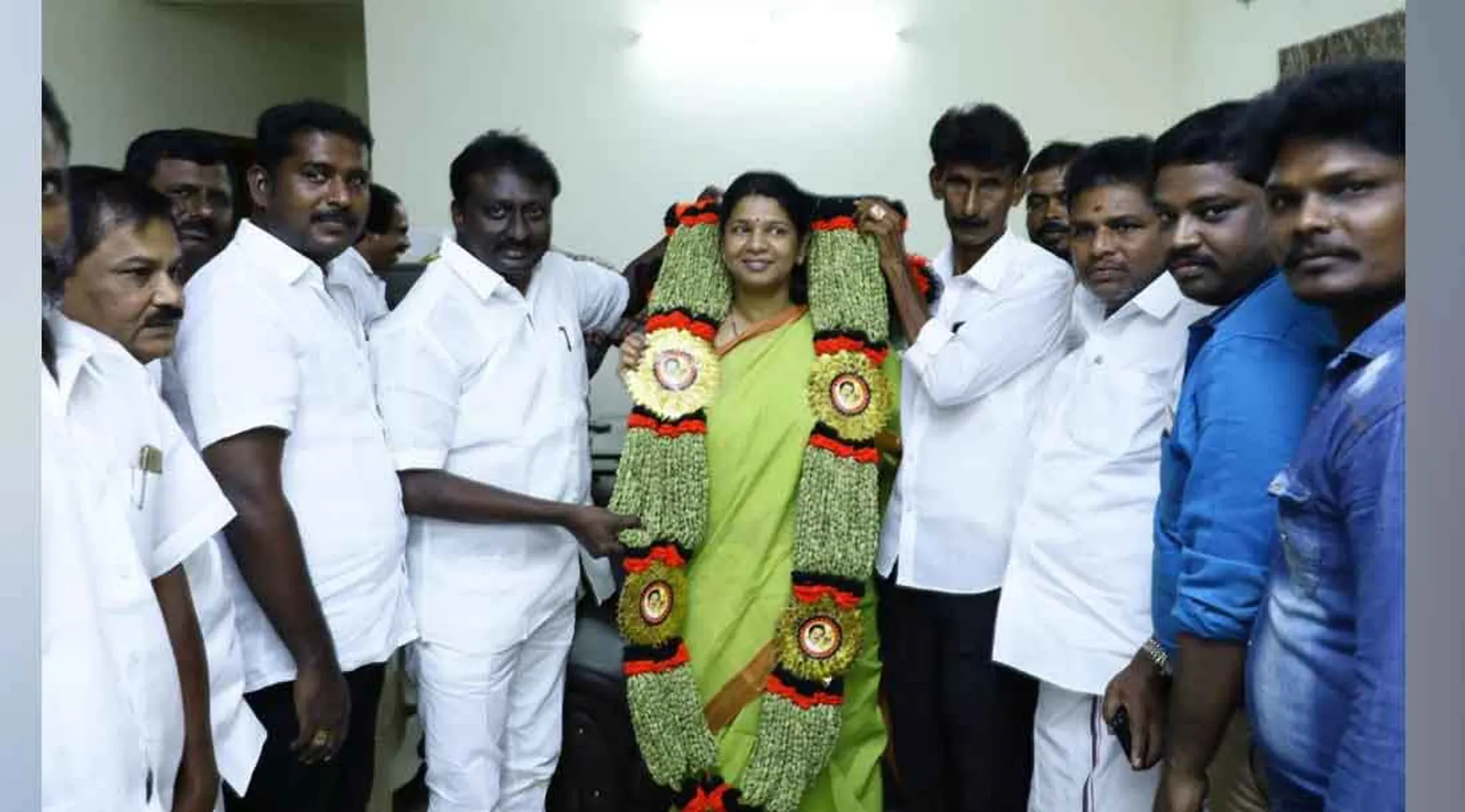 dmk candidate kanimozhi